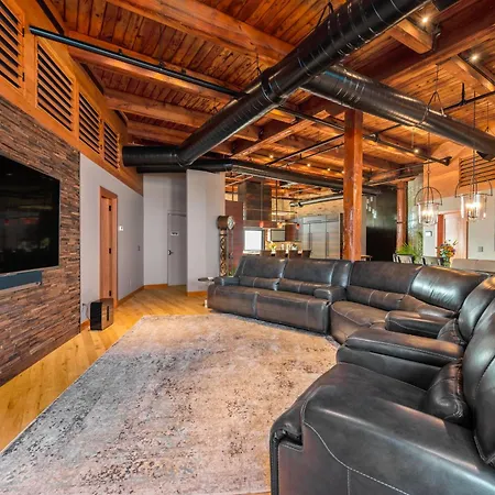 Exquisite One Of A Kind 3Bdr Penthouse Condo In Downtown Tc 2783